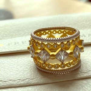 Frieda Rothman Mixed 5 stack rings